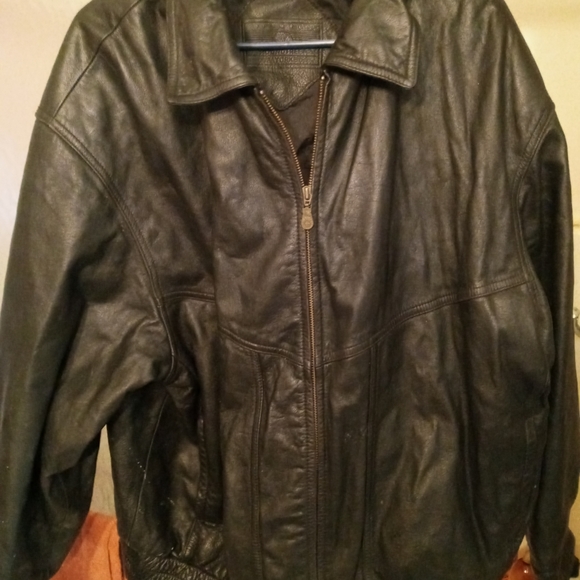 Roundtree & York leather jacket - Picture 4 of 7